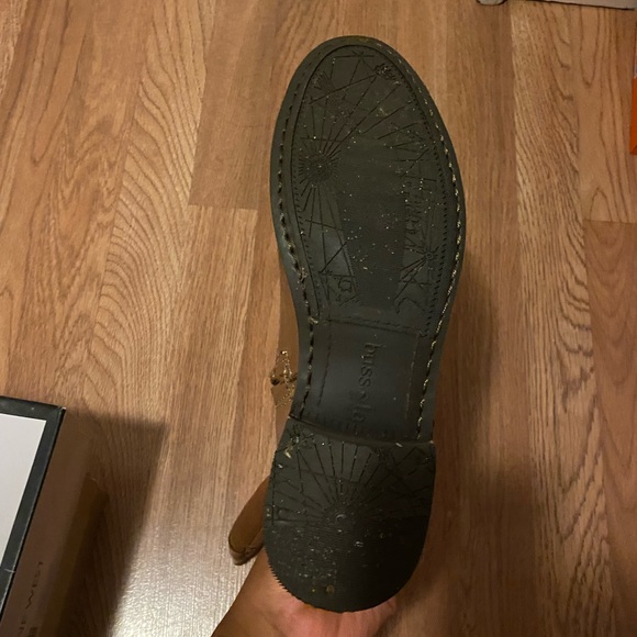 Bussula Leather Boots - Picture 9 of 10